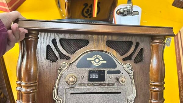 Vintage Gramophone Model 411 Plus